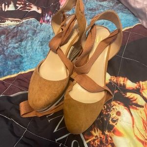 Jennifer Lopez shoes